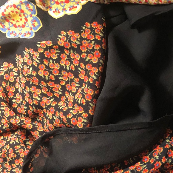 Amorose Women’s Patterned Skirt - Picture 7 of 7